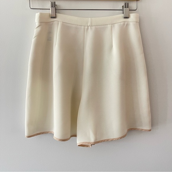 ❌SOLD ❌WILFRED Le Fou Juste High Waisted Dress shorts with pleated Front Cream s - Picture 4 of 13